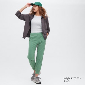 UNIQLO Ultra Stretch Airism Joggers Green | GTELRCY-98